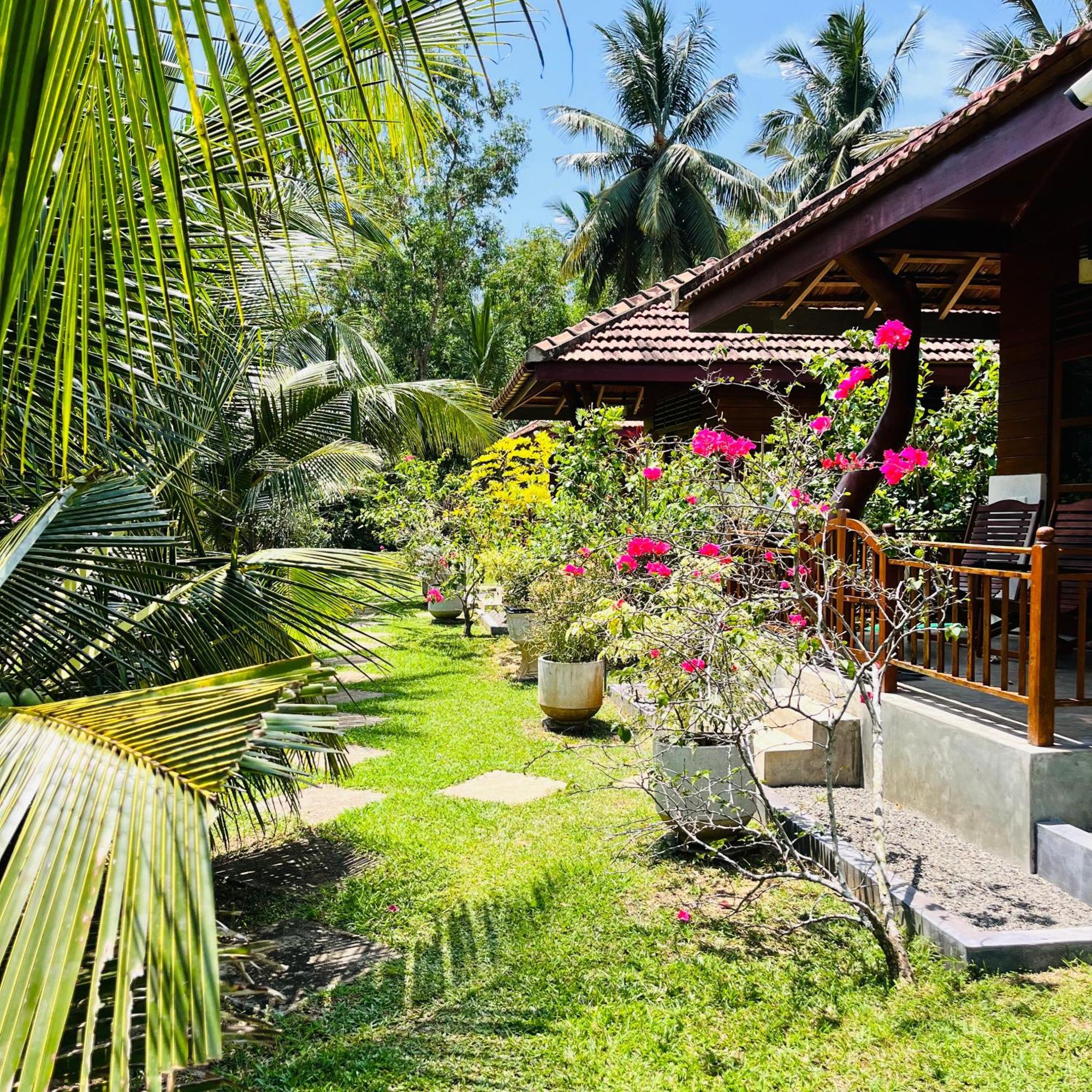 Hanguk Lanka Lagoon Villa Tangalle Exterior photo
